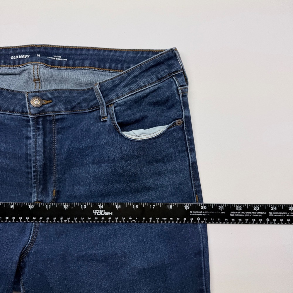 Old Navy Mid-Rise Kicker Boot-Cut Jeans Womens 16 Long Dark Wash Blue Denim - Picture 6 of 9